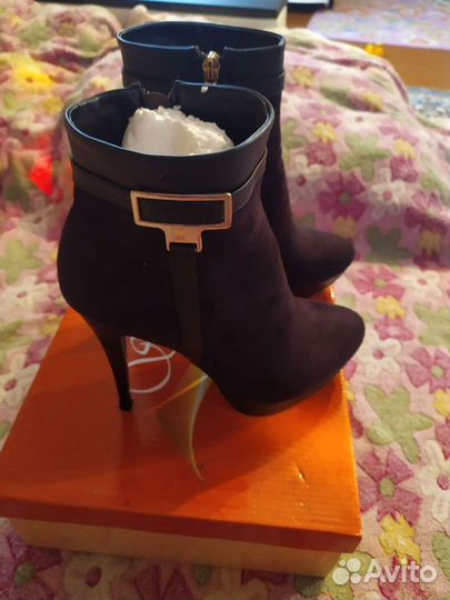 Полусапожки женские 37 размера