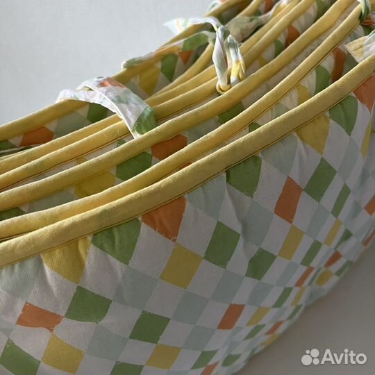 Бампер для детской кроватки Mothercare