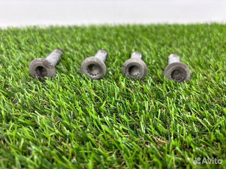 Болт ступичный Audi A6 C7 cdnb 2013