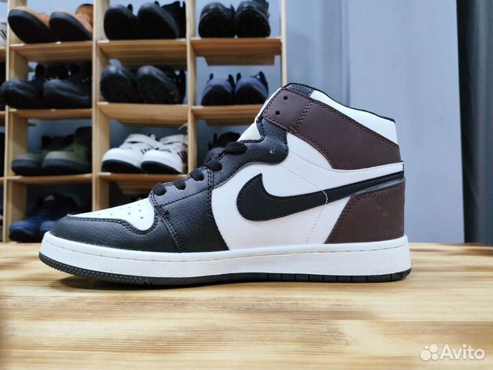 Кроссовки Nike