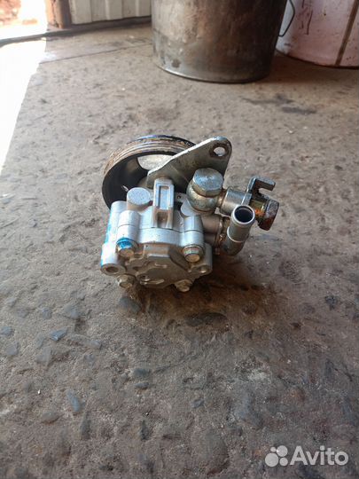 Насос гур Nissan Cefiro A33, Maxima VQ20