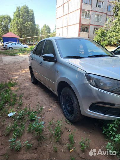 LADA Granta 1.6 МТ, 2018, 130 000 км