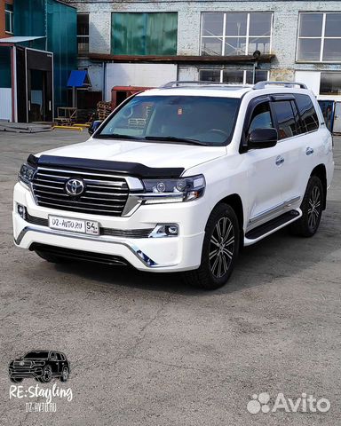 Обвес Midle East белый Land Cruiser 200 TY813