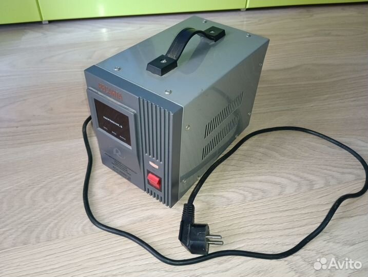 Стабилизатор напряжения Ресанта асн-2000/1-Ц 2квт