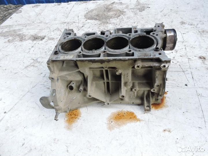 Б/У Блок двигателя 294868A nissan