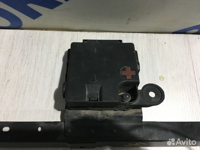 Распределитель напряжения audi A4 b8