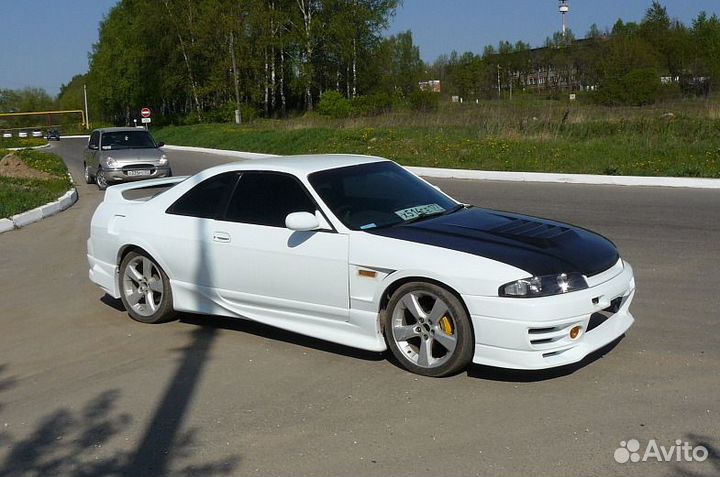 Комплект порогов Veilside на Nissan Skyline R33