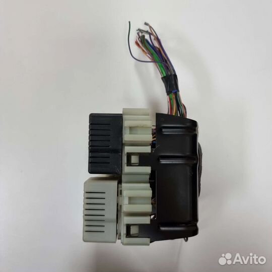 Блок предохранителей внутренний Ford Mondeo 4