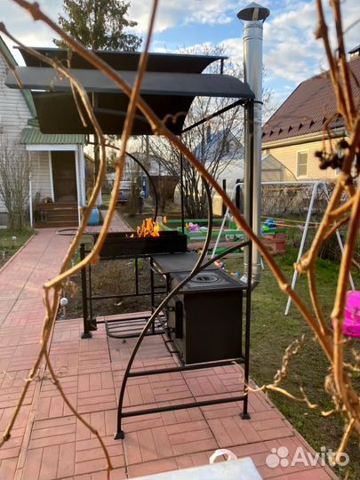 Мангал с крышей