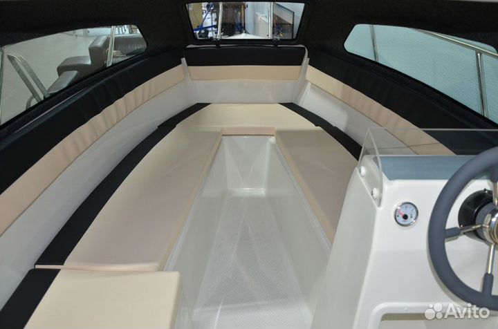 Катер Corvet 500 HT