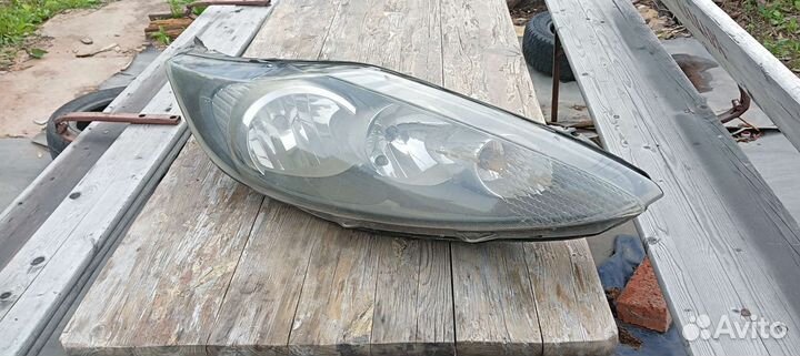 Фара ford fiesta mk6