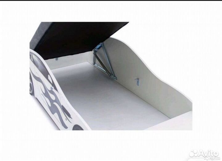 Кровать автомобиль бондмобиль белая