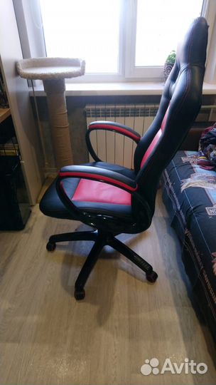 Компьютерное кресло