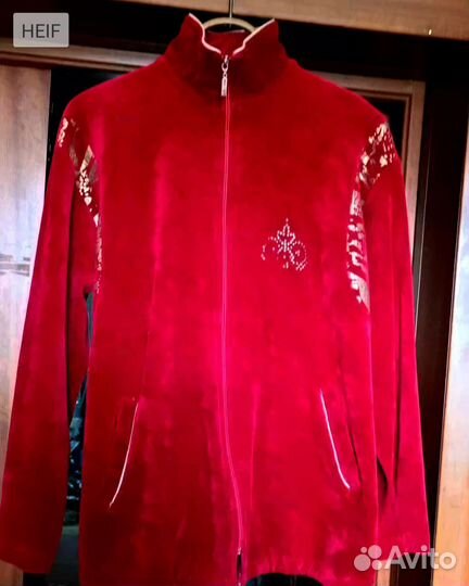 Спортивный костюм женский