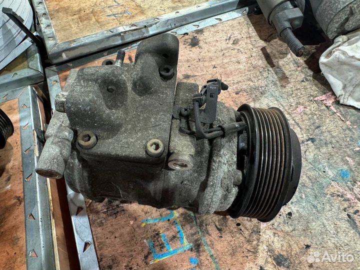 D4CB Компрессор кондиционера на Kia Sorento