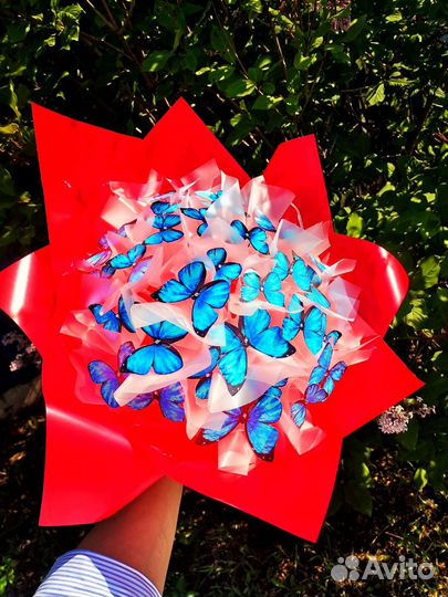 Светящийся букет бабочки