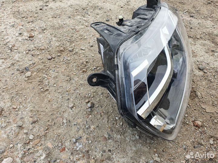 Фара левая Renault Duster Дастер LED