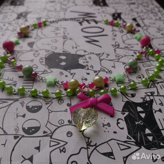 Ожерелье ручной работы из акриловых бусин