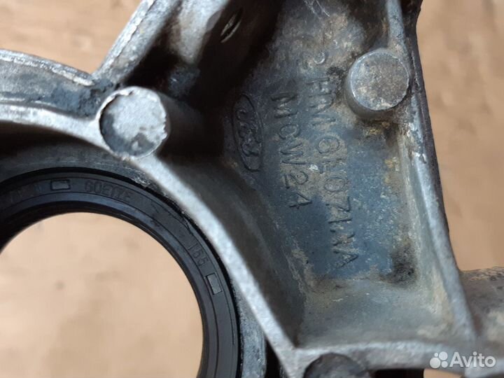 Крышка коленвала Форд Сиерра 1.6