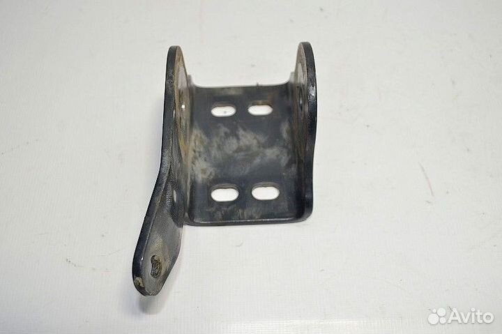 Кронштейн амортизатора кабины, передний правый MAN