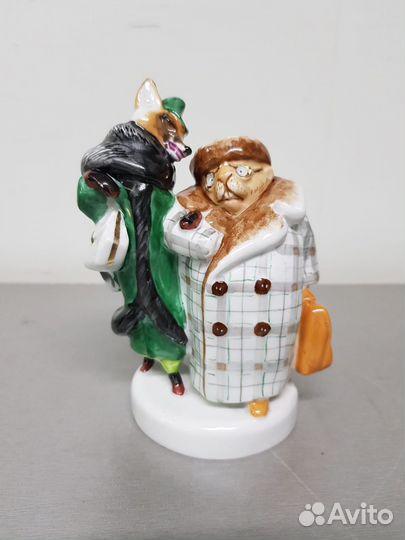 Статуэтка фарфоровая 