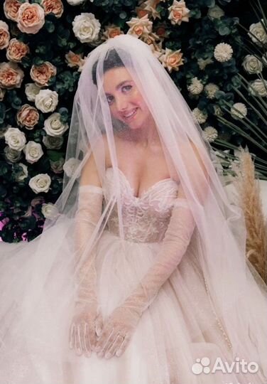 Свадебное платье с фатой 42-46(на корсете)