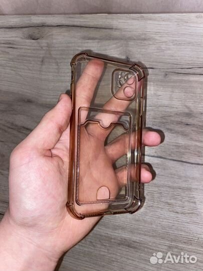 Чехол на iPhone 11 с защитой камеры