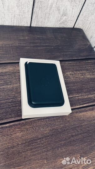 Кардхолдер wallet Apple