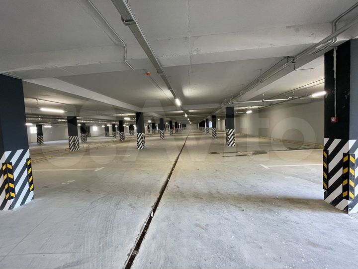 Машиноместо, 13 м²