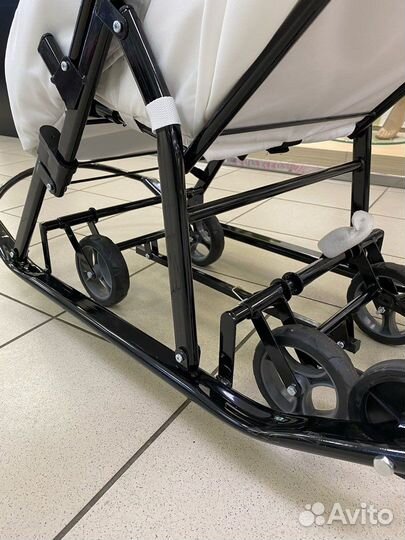 Коляска санки белые