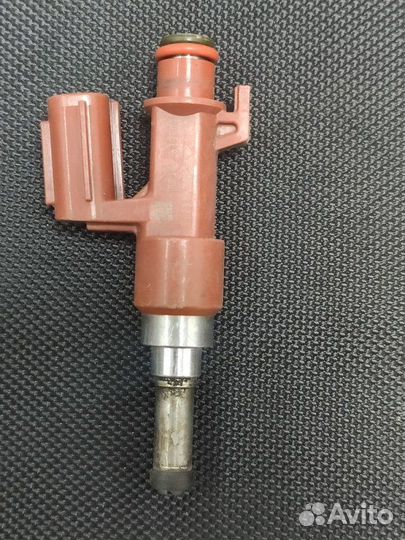 Форсунка топливная Lexus Ls