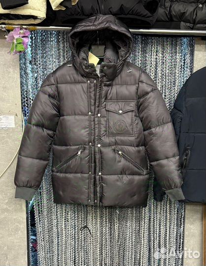 Пуховик Moncler зимний