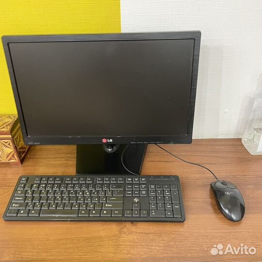 Клавиатура и мышь проводные