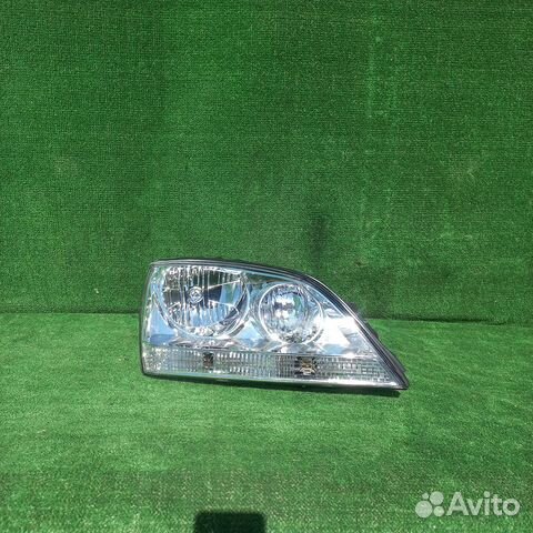 Фара правая kia sorento 1