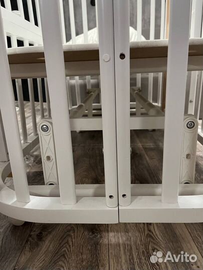 Детская кроватка трансформер с маятником