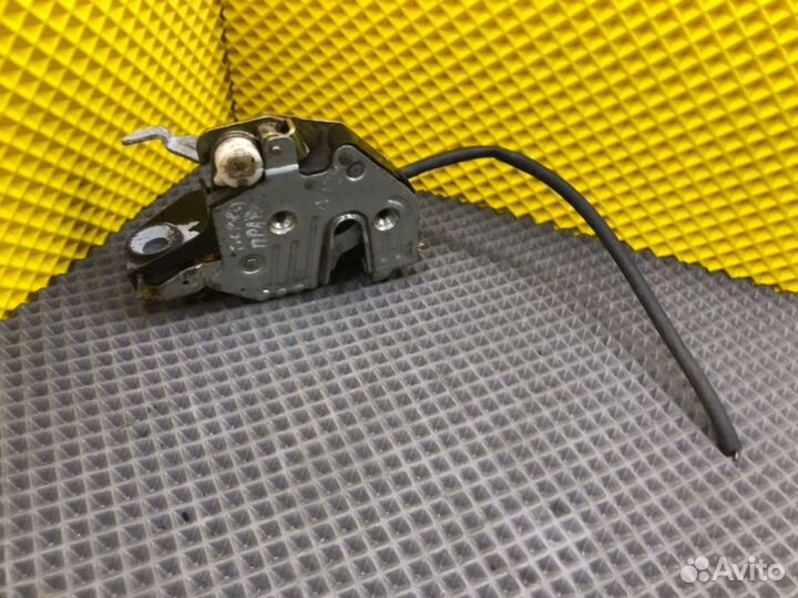 Замок двери передний правый Mercedes-Benz E-Class