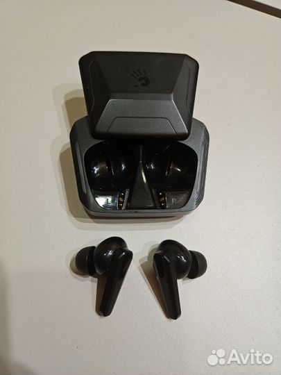 Беспроводные наушники bloody