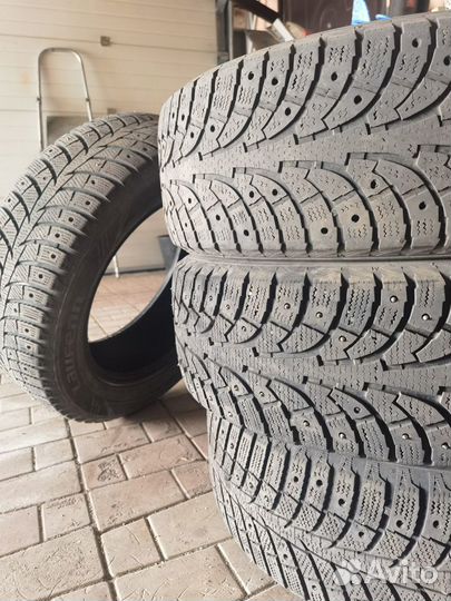 Laufenn X-Fit AT 215/60 R17