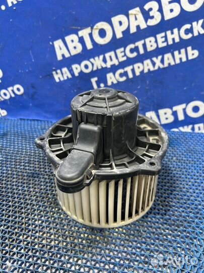 Моторчик печки Hyundai Accent седан G4EB 2006