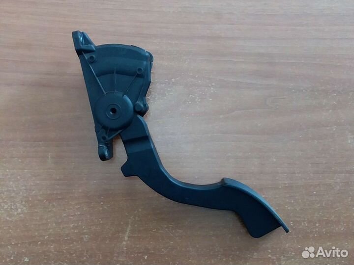 Педаль газа Форд Фокус 2