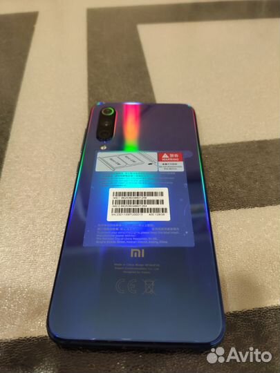 Xiaomi Mi 9 SE, 6/64 ГБ