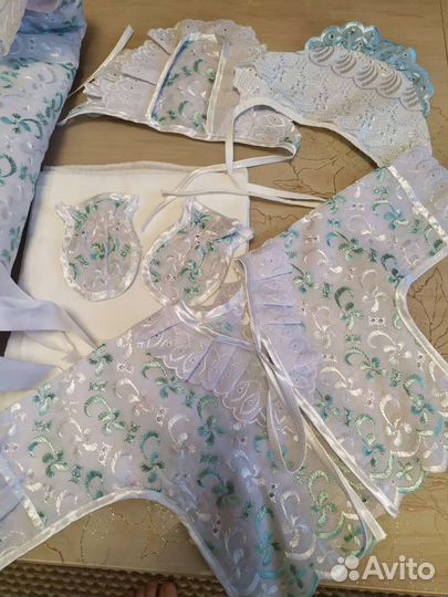 Комплект на выписку для девочки весна