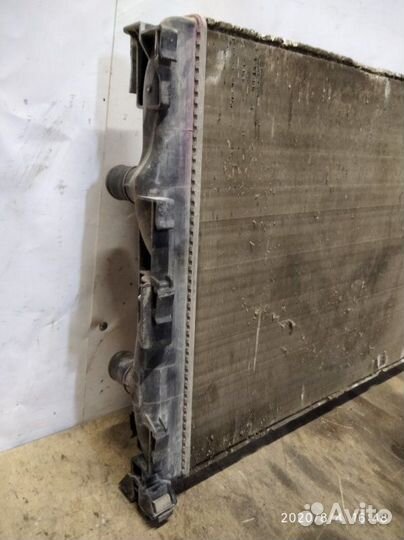 Радиатор охлаждения Renault Megane 2 2005