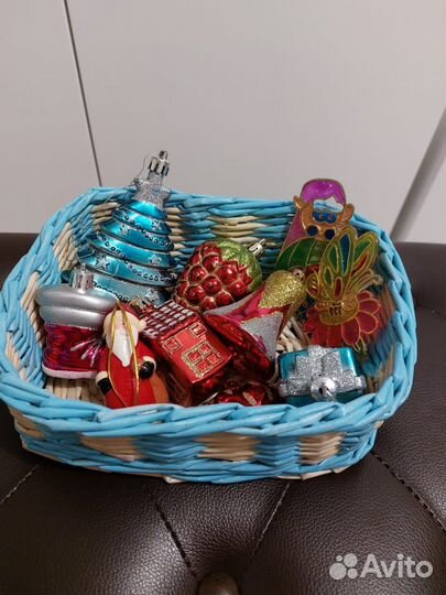 Плетеные корзинки из бумажной лозы