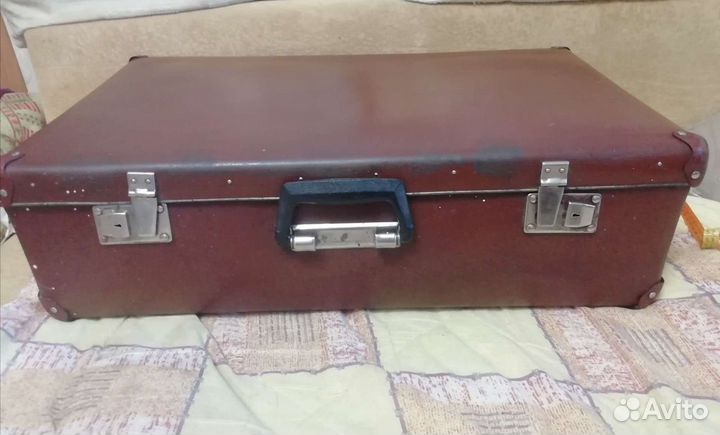 Чемодан СССР 50-е с металл углами большой