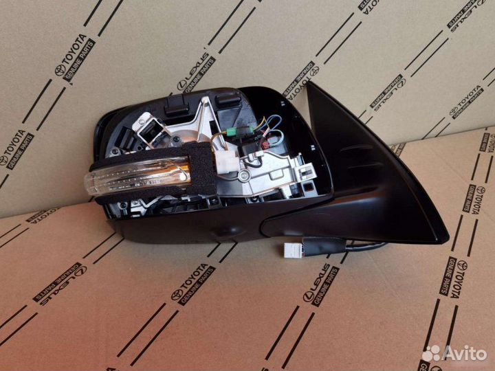 Зеркало правое Toyota Land Cruiser Prado 150