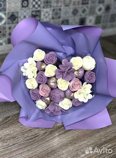 Сладкий подарок девушке