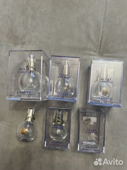 Пустые флаконы от духов с коробкамии