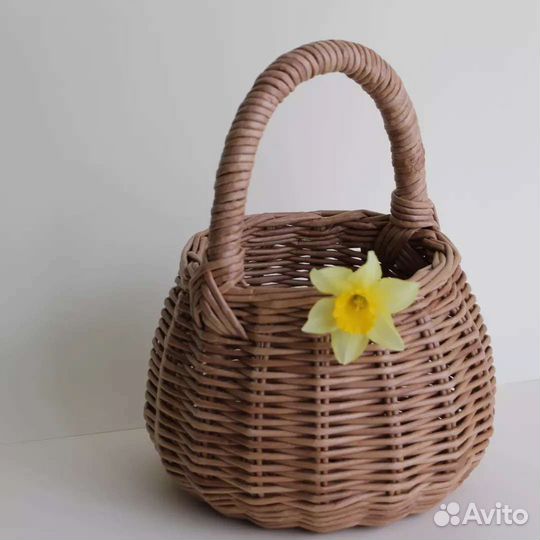 Корзина плетеная
