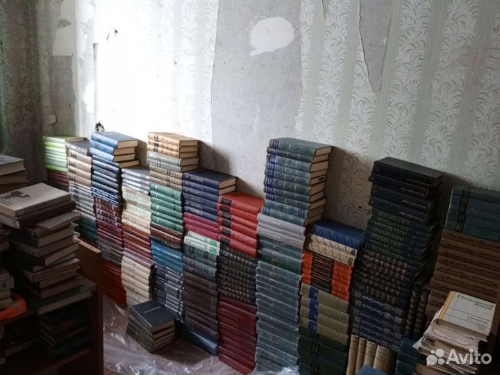 Книги разных авторов. Самовывоз. Все сразу